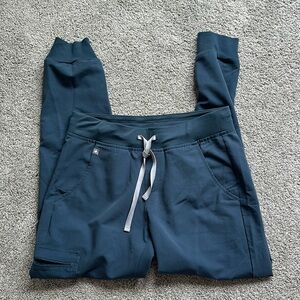 Figs Zamora jogger scrub pants in Dark Harbor